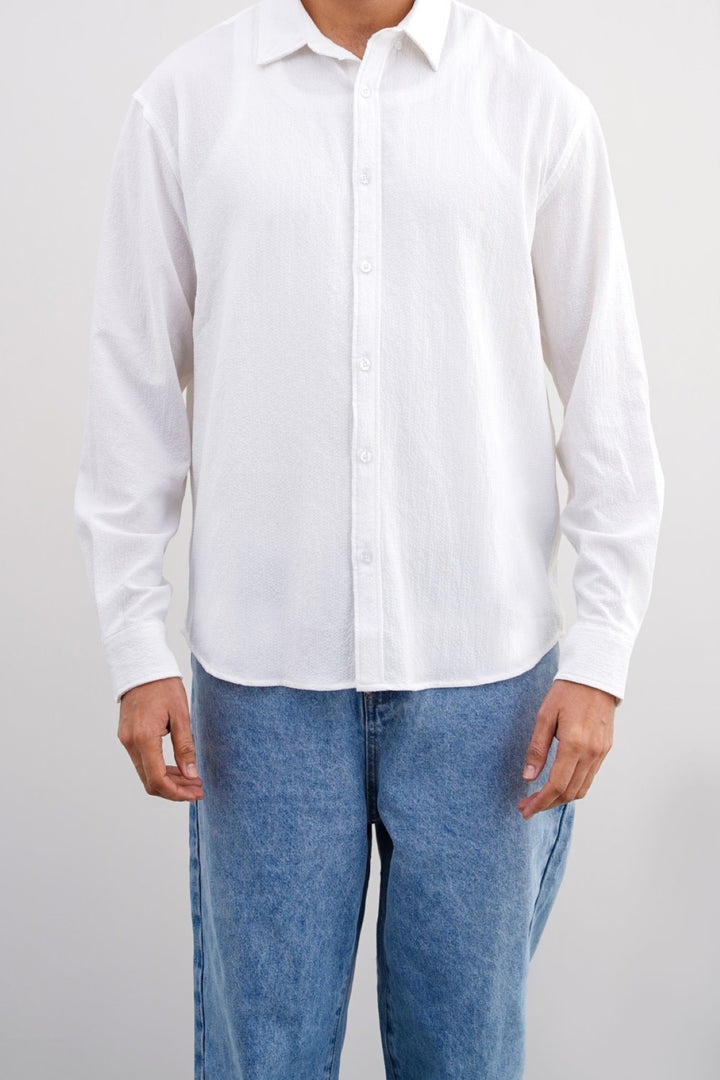 WHITE SEERSUCKER BUTTON DOWN SHIRT
