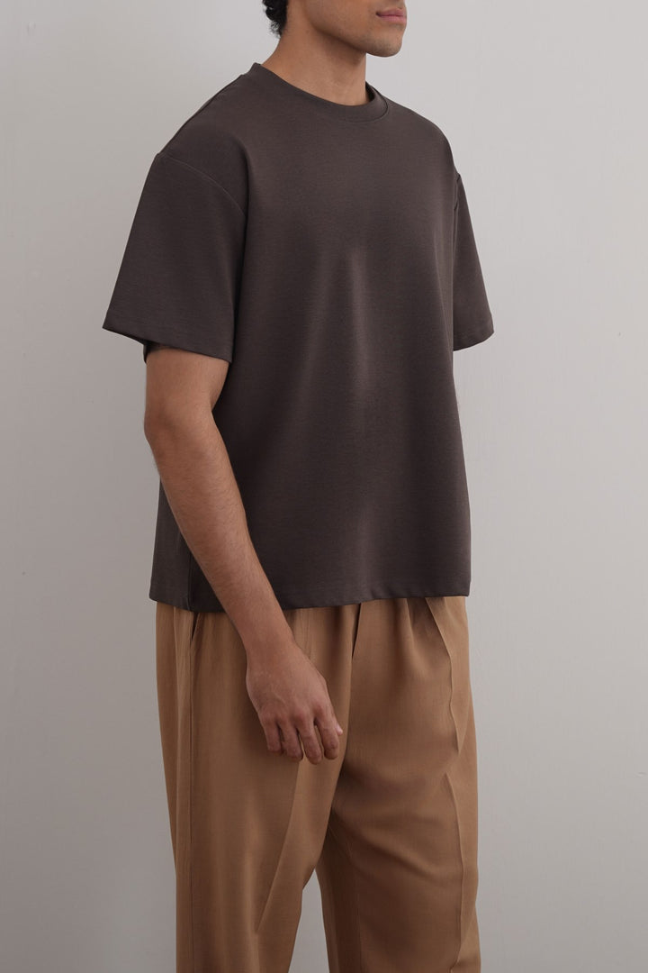 DARK BROWN TEXTURED KNITTED CREW