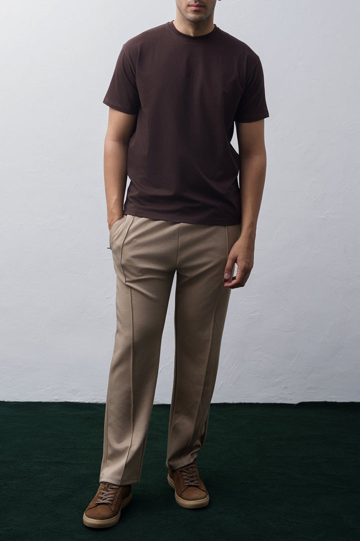 DARK BROWN CREW-NECK TEE