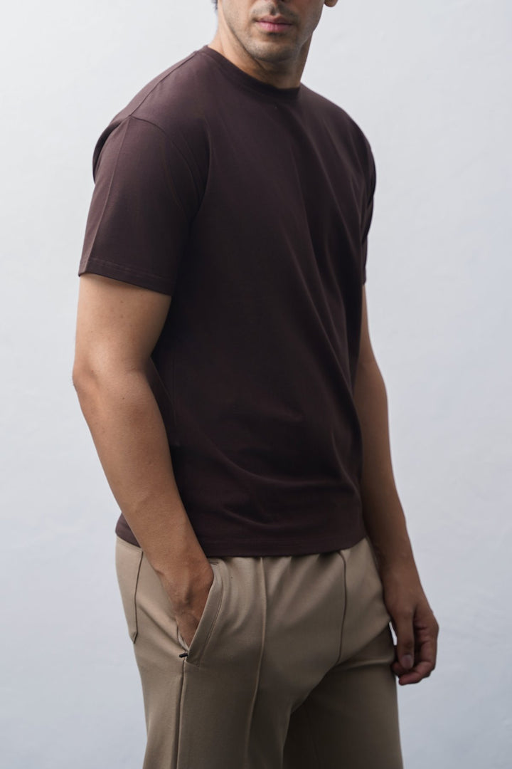 DARK BROWN CREW-NECK TEE