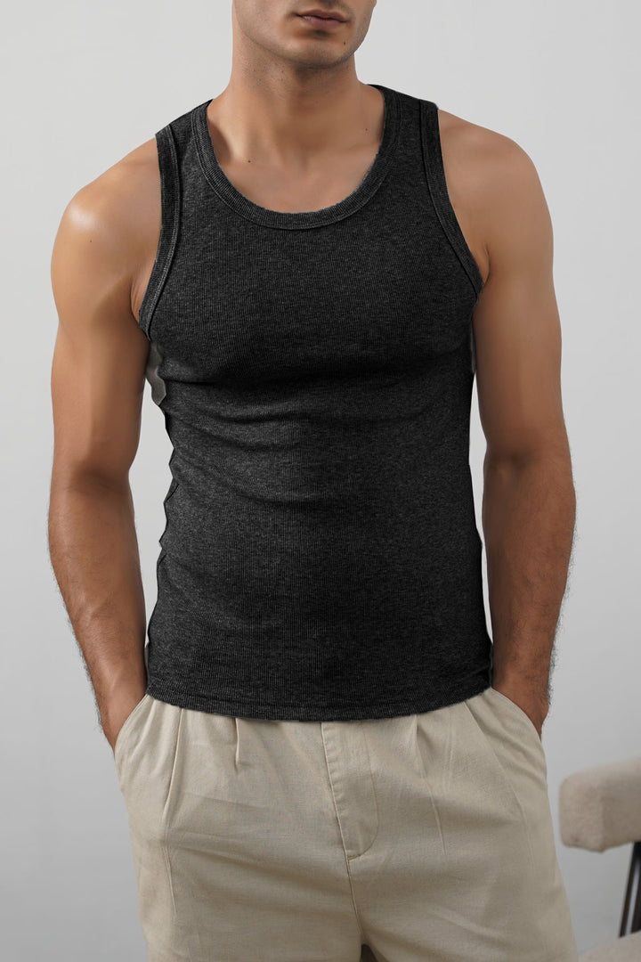 BLACK RIBBED TANK TOP