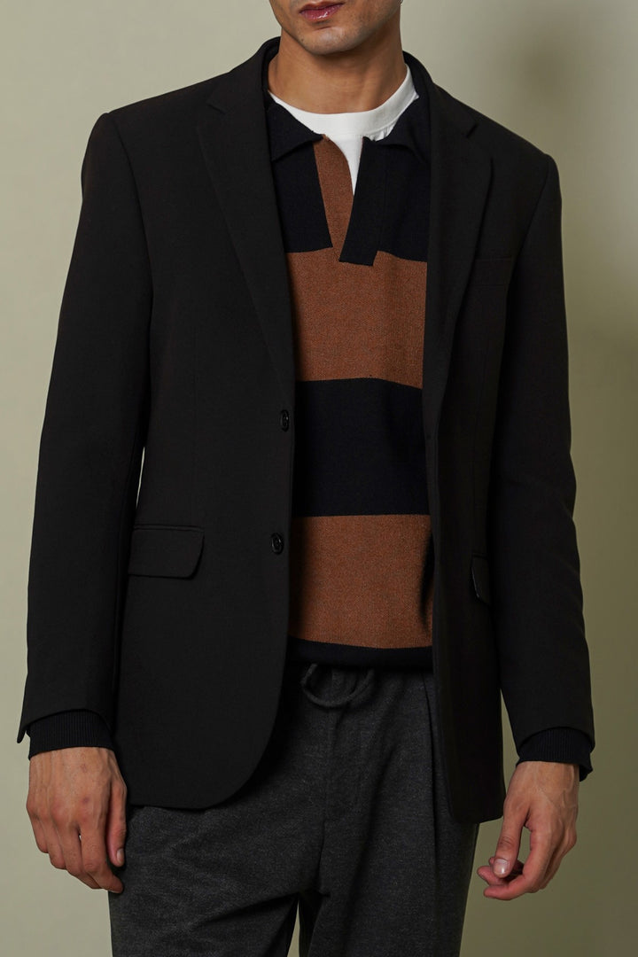 BLACK TAILORED FIT BLAZER