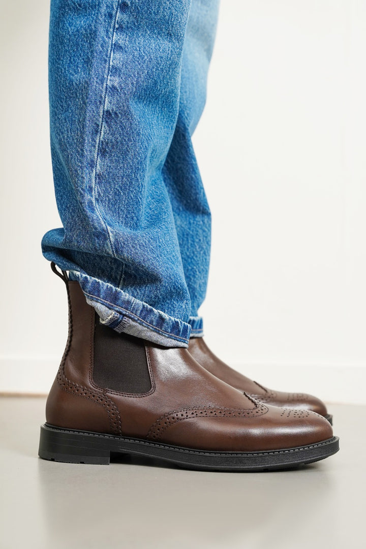 DARK BROWN LEATHER BROGUE CHELSEAS