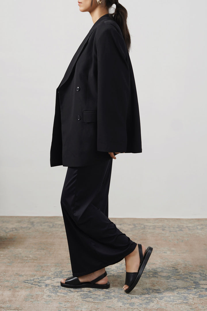 BLACK HIGH-WAISTED LONG SKIRT