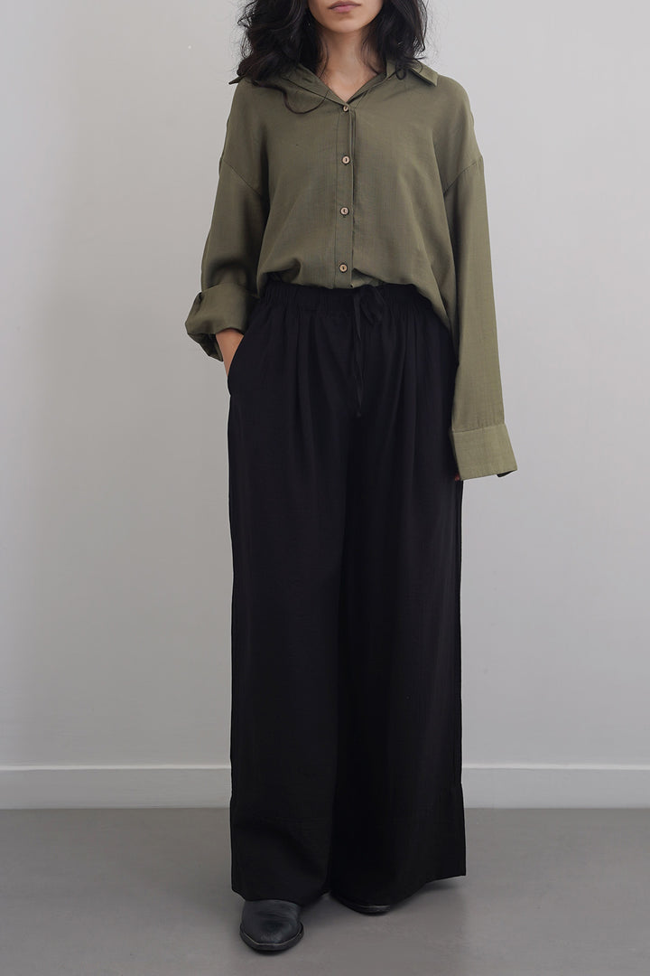BLACK TEXTURED PALAZZO PANTS