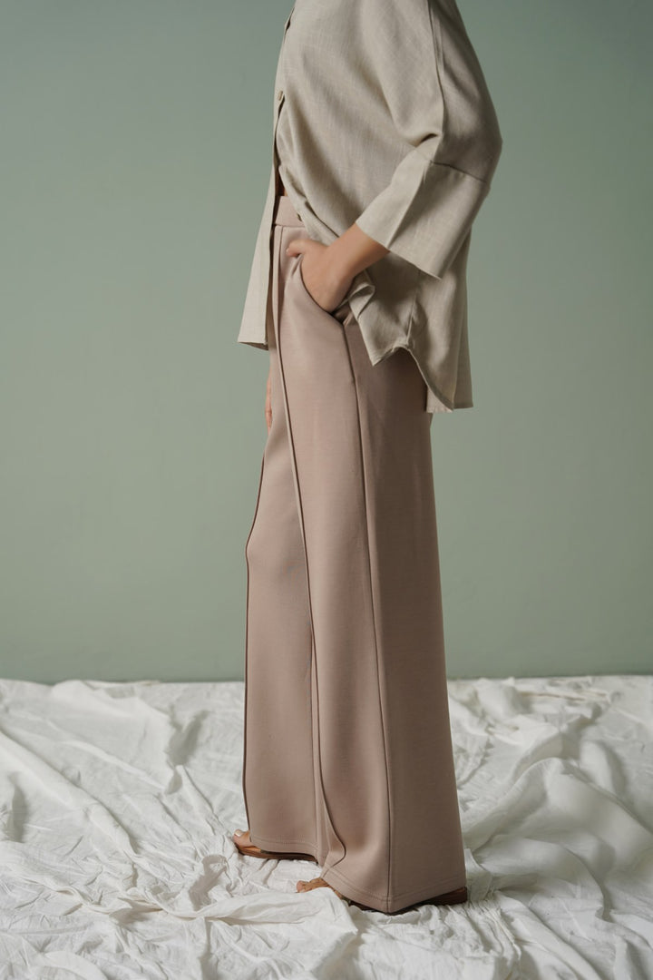 KHAKI STRAIGHT LOOSE TROUSERS