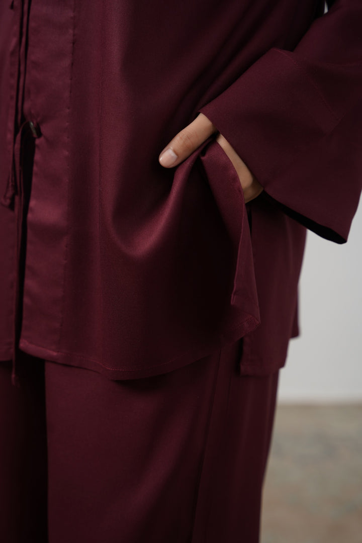 BURGUNDY WIDE BASIC PANTS