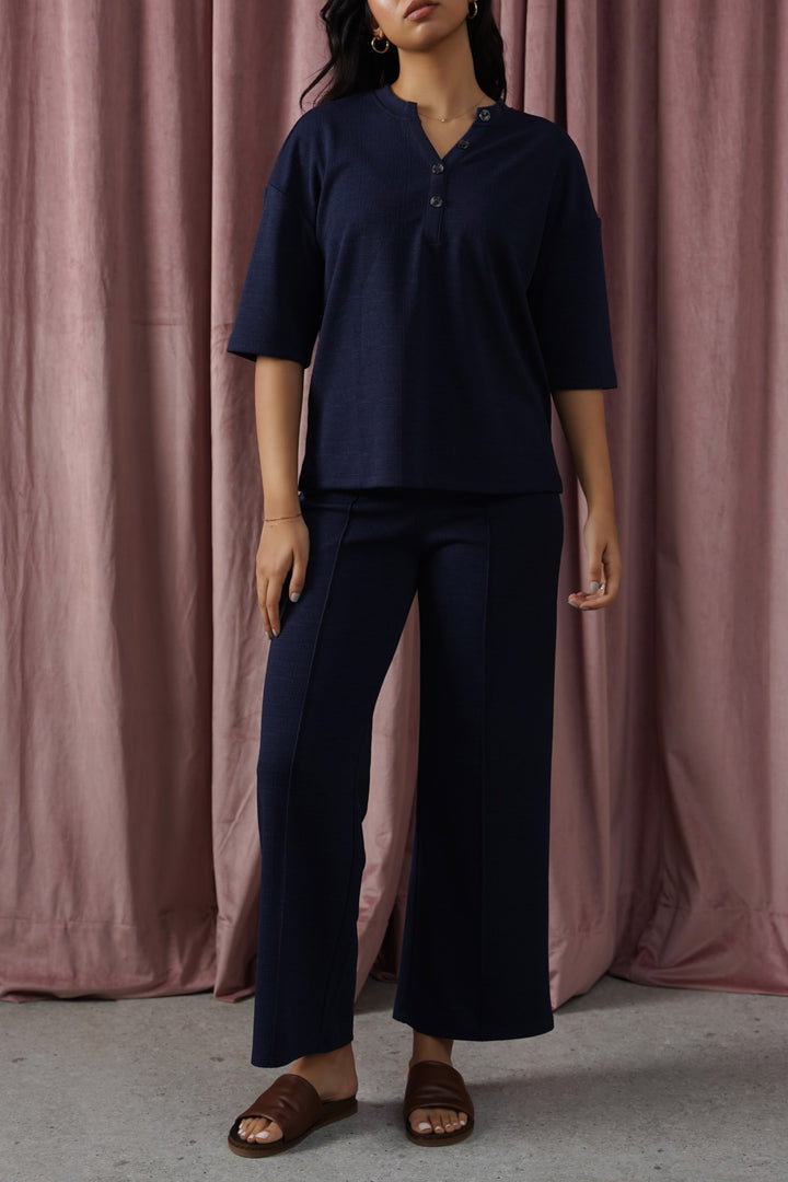 NAVY STRETCHY HENLEY TOP