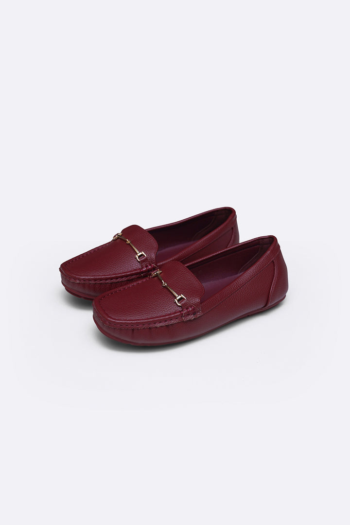RED-BUCKLE MAMA MOCCASINS