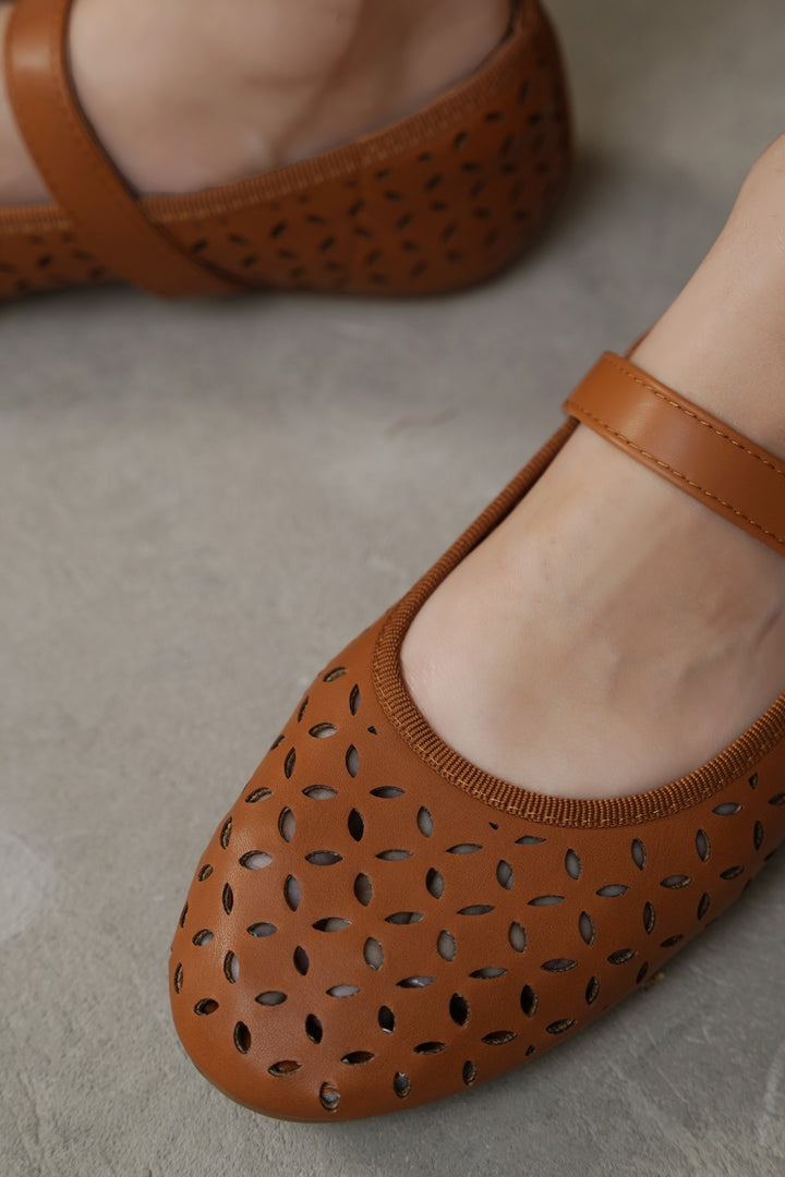 TAN-PRIMEROSE MARY-JANES