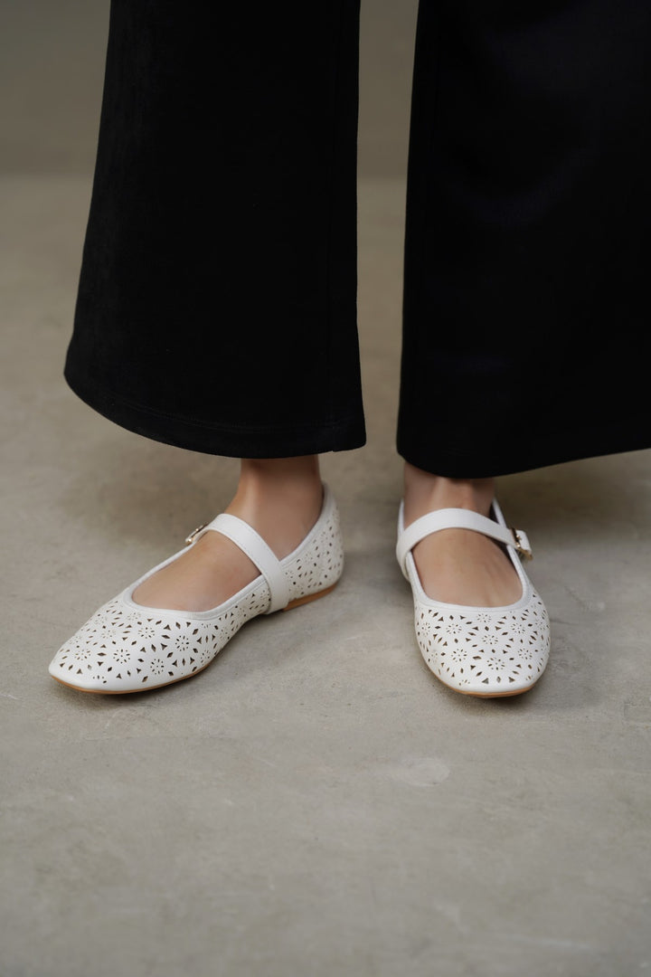 WHITE-CLOVER MARY-JANES
