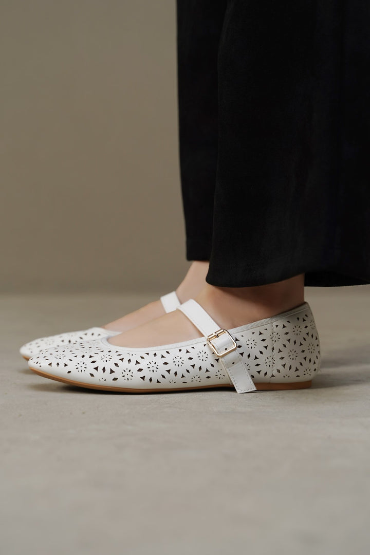 WHITE-CLOVER MARY-JANES
