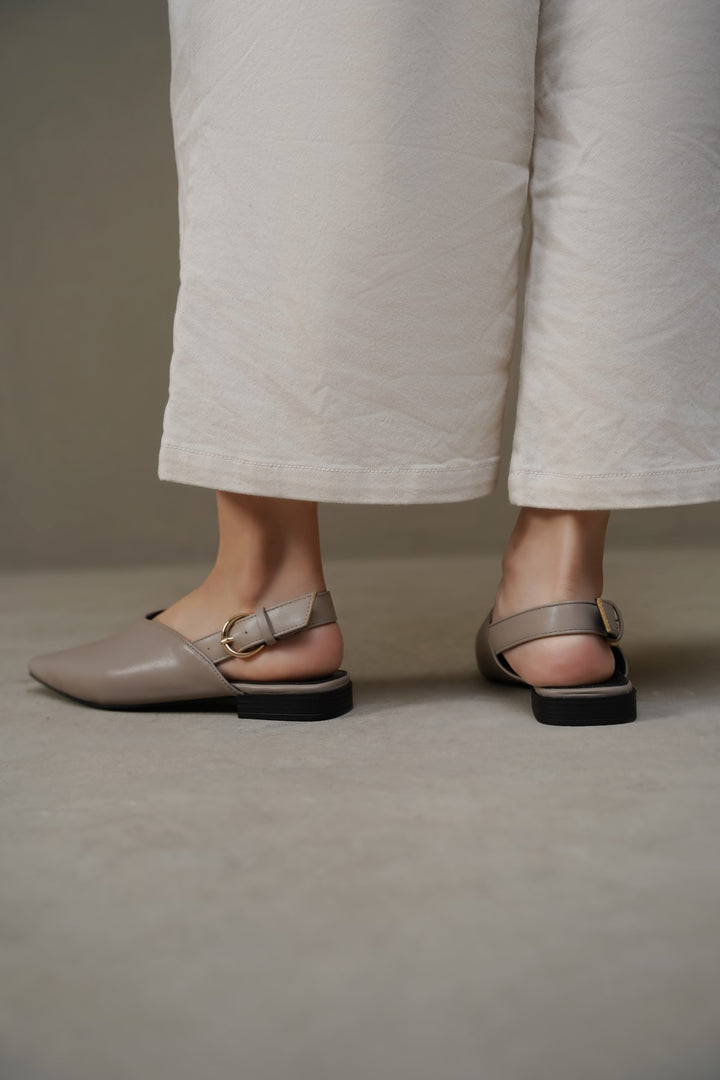 TAUPE-SLINGBACK PUMPS