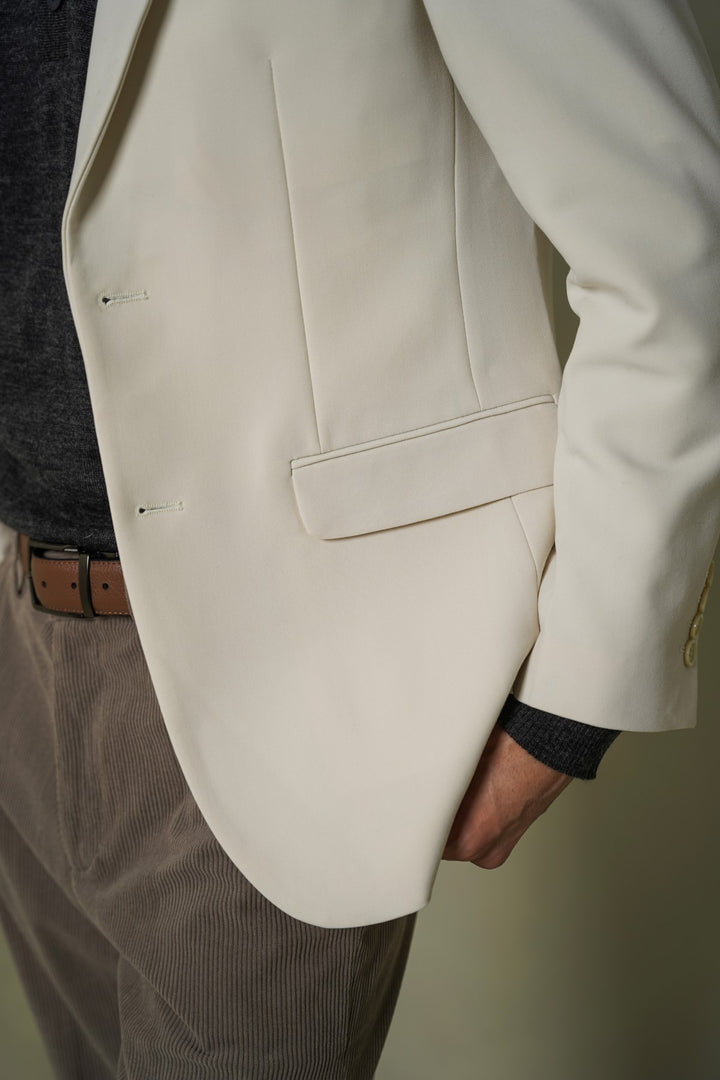 TAILORED FIT BLAZER