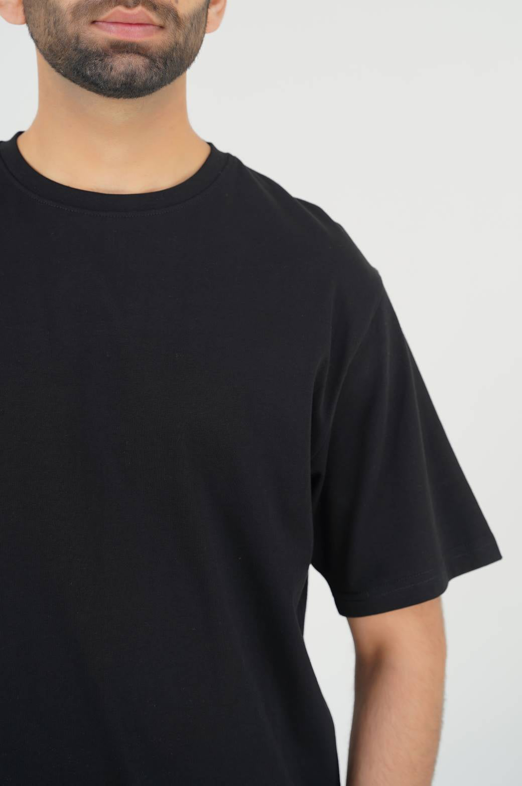 BLACK ALL- COTTON T-SHIRT