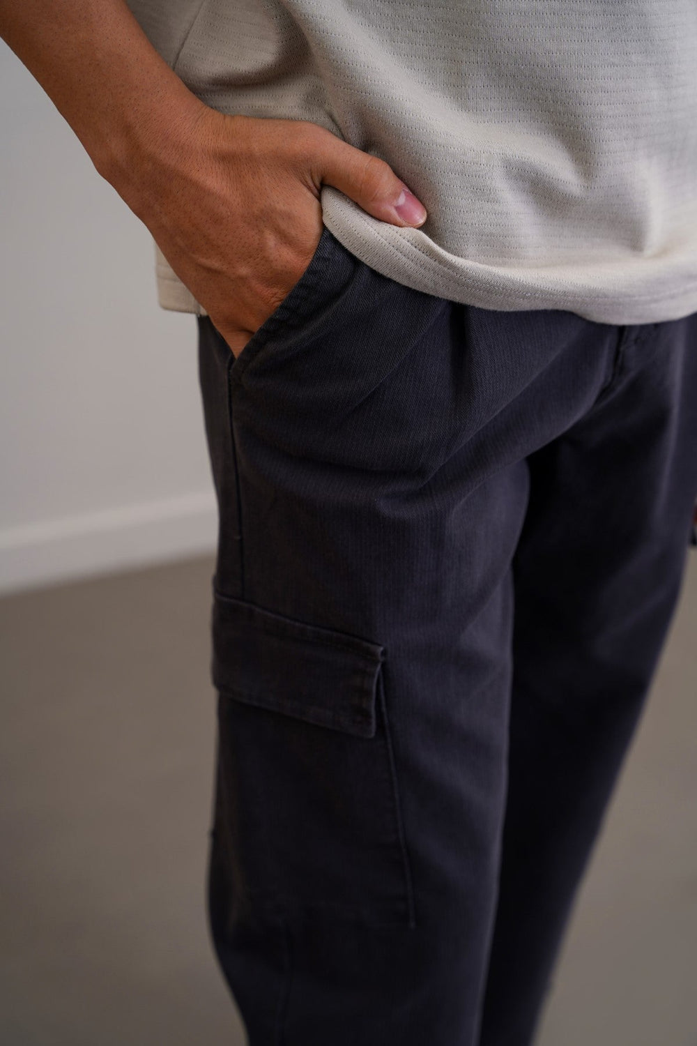 GREY EASY TAPERED CARGOS