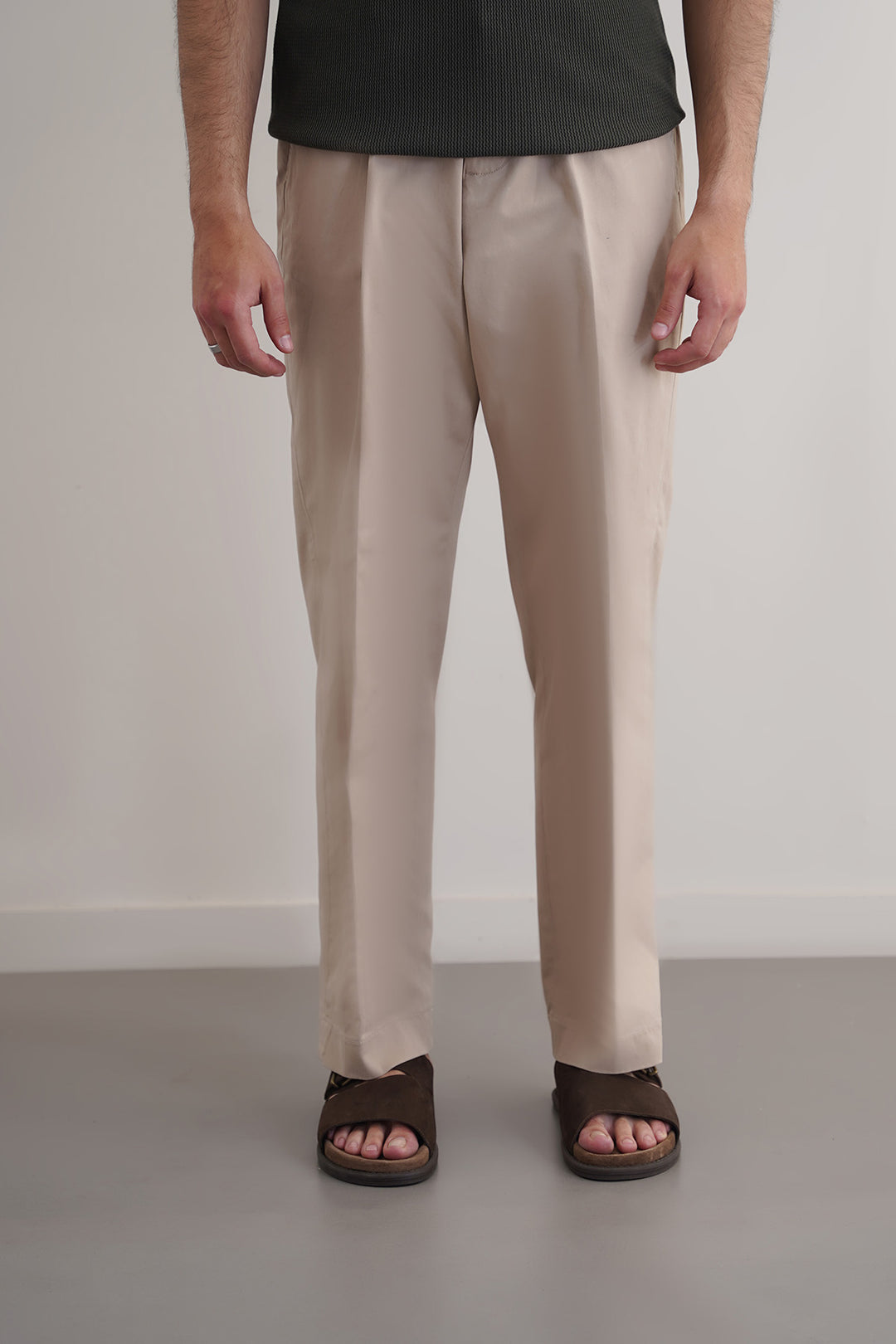 BEIGE PLEATED COTTON TROUSERS