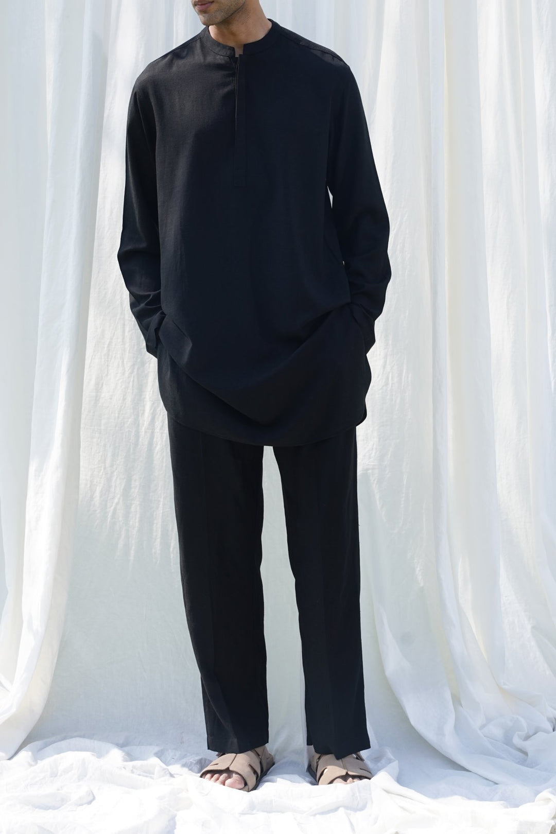BLACK LINEN BLEND RELAXED TROUSERS