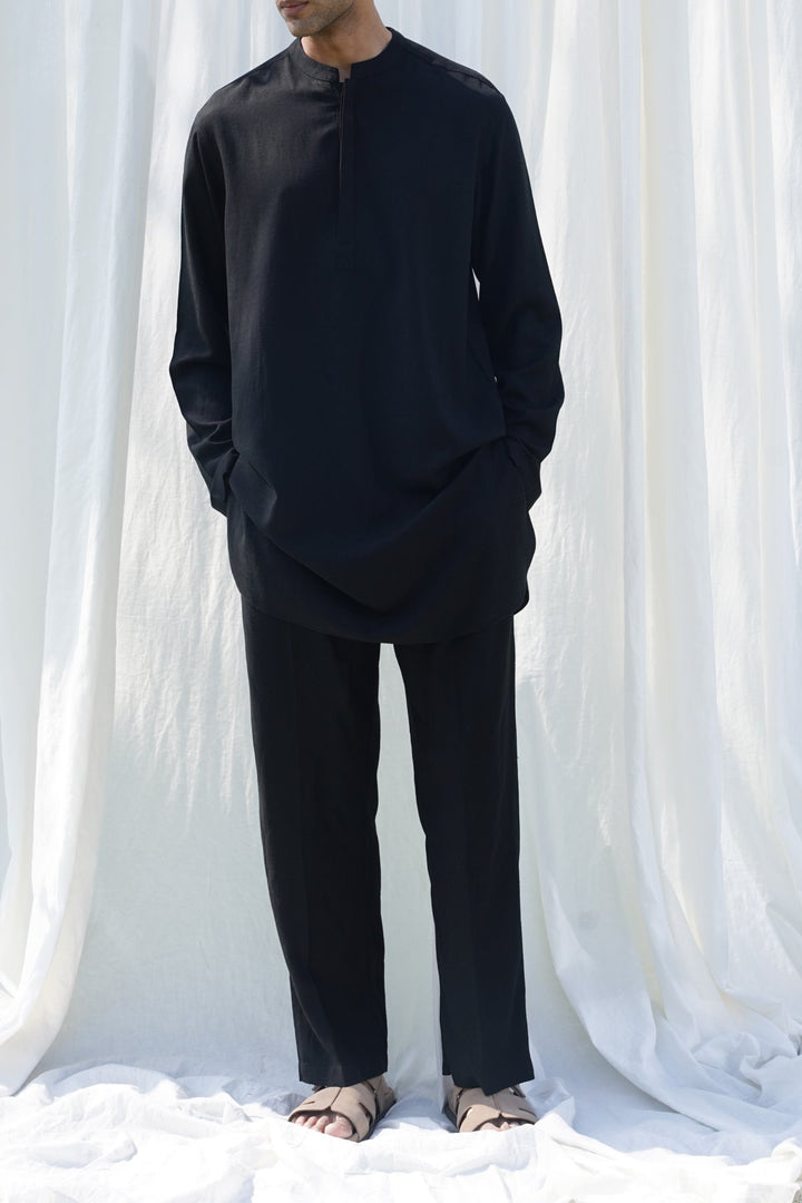 BLACK LINEN BLEND RELAXED TROUSERS