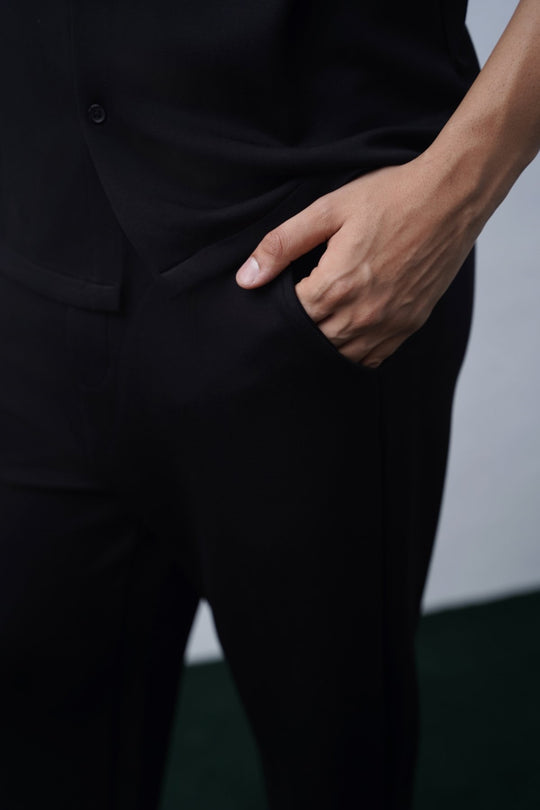 BLACK SCUBA PLEATED TROUSERS