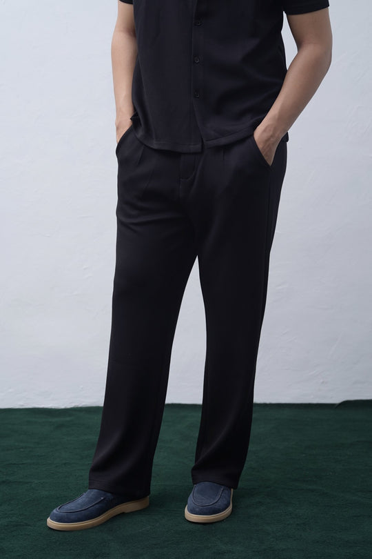 BLACK SCUBA PLEATED TROUSERS