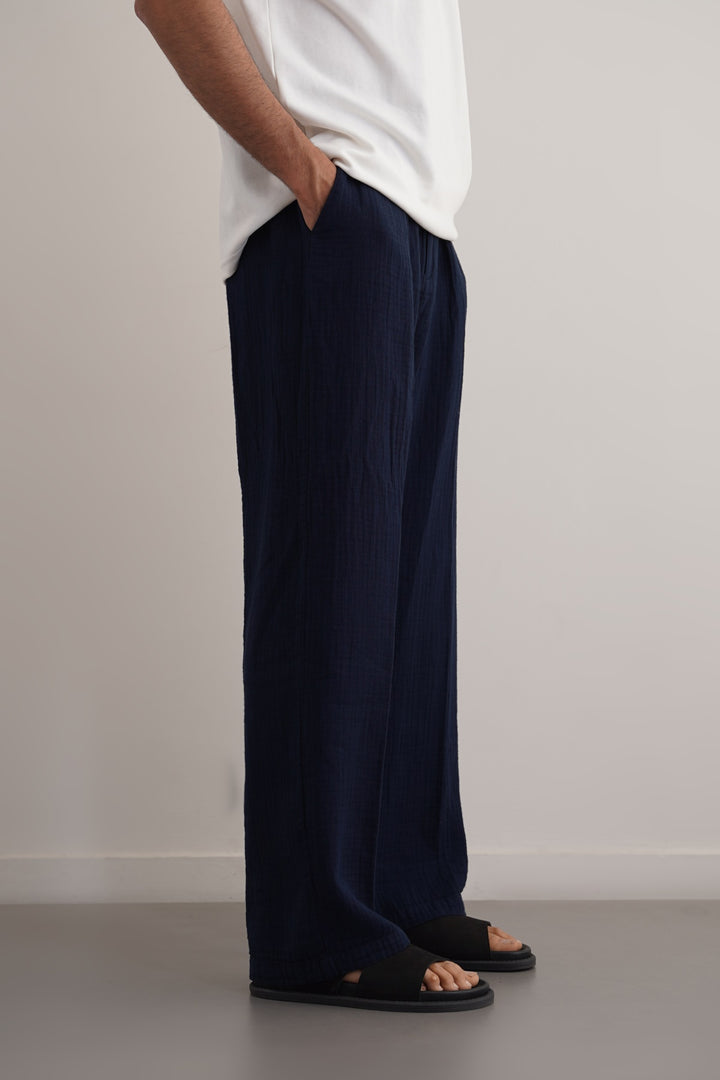 NAVY RELAXED MUSLIN TROUSERS