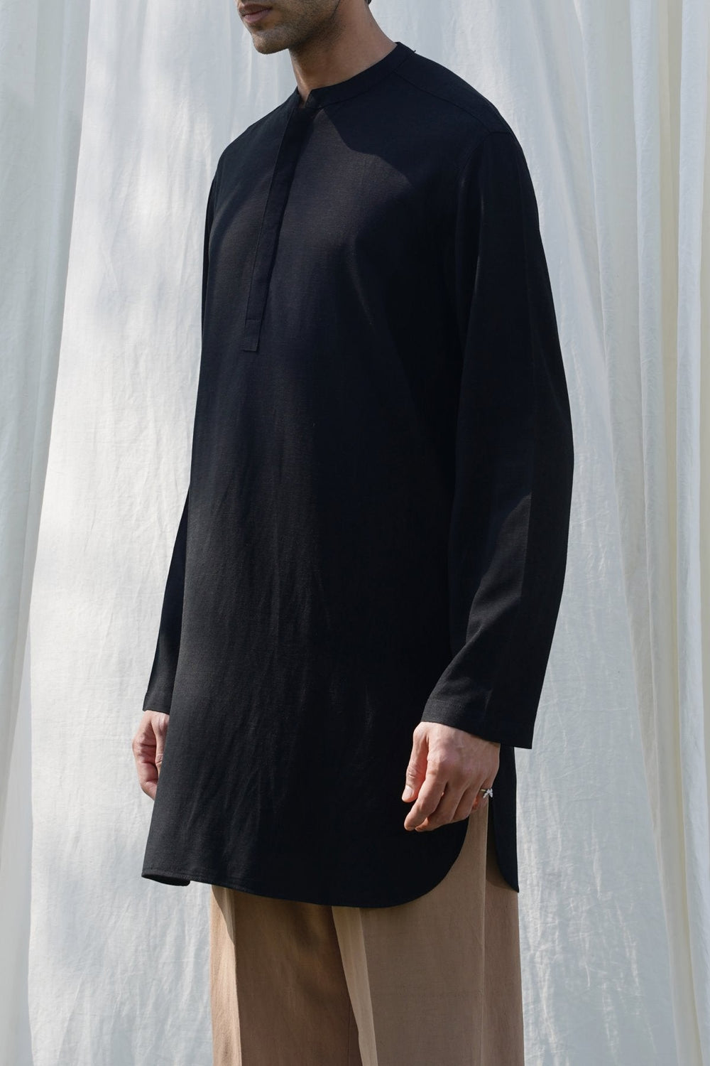 BLACK LINEN BLEND LONG SHIRT
