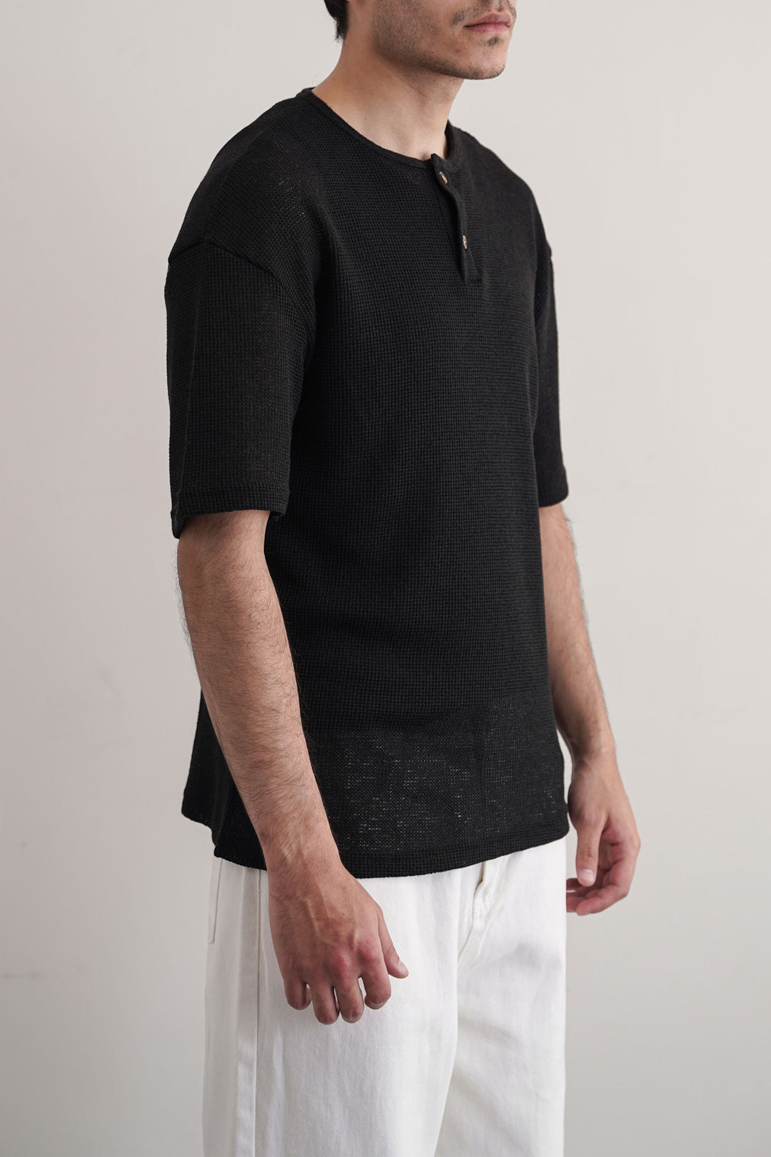 BLACK JACQUARD HENLEY