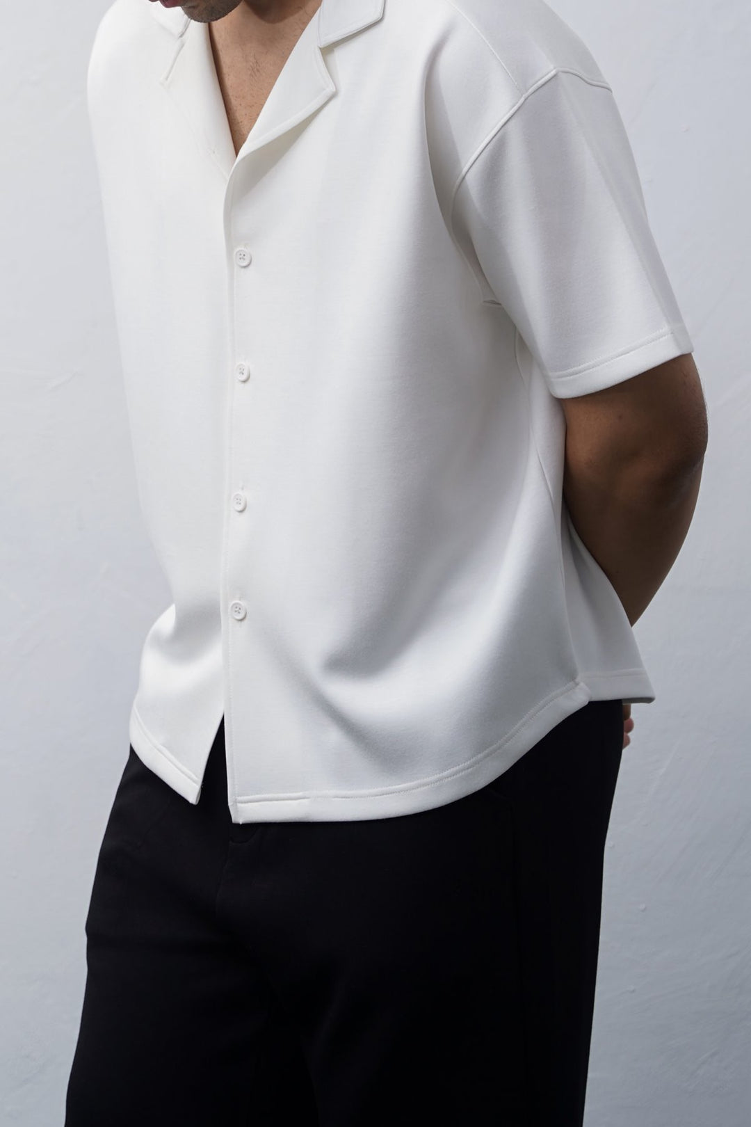 WHITE KNITTED RESORT SHIRT
