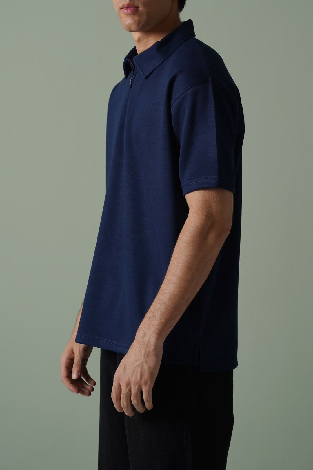NAVY ZIPPER POLO
