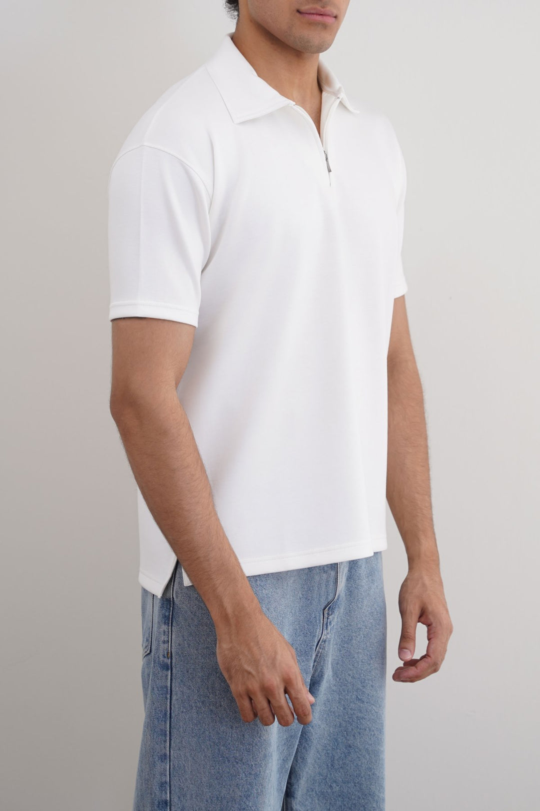 WHITE ZIPPER POLO