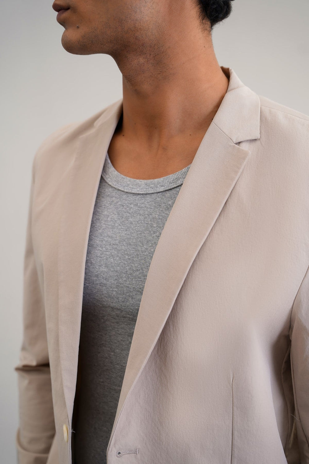 TAUPE PERFORMANCE BLAZER