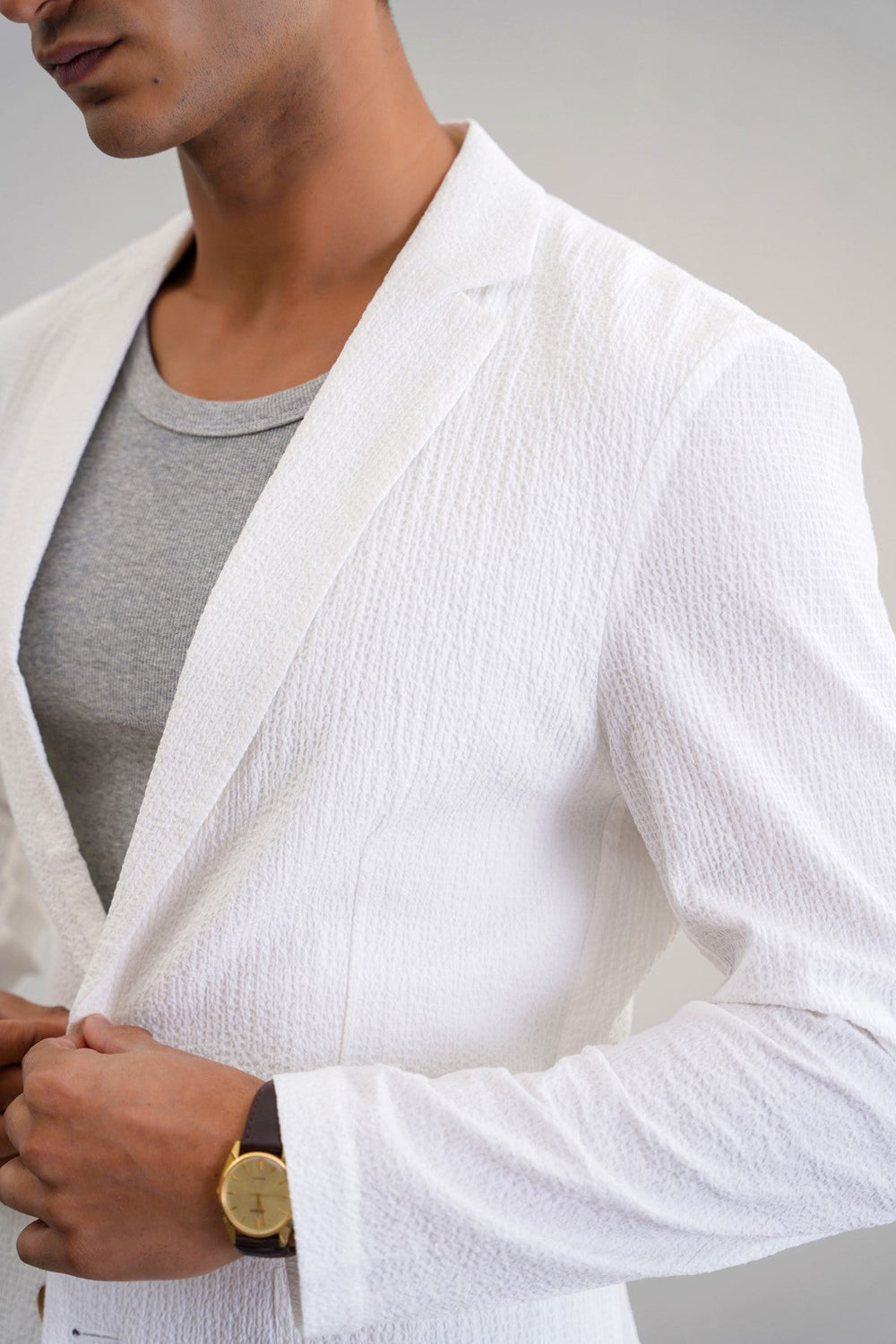 WHITE SEERSUCKER BLAZER