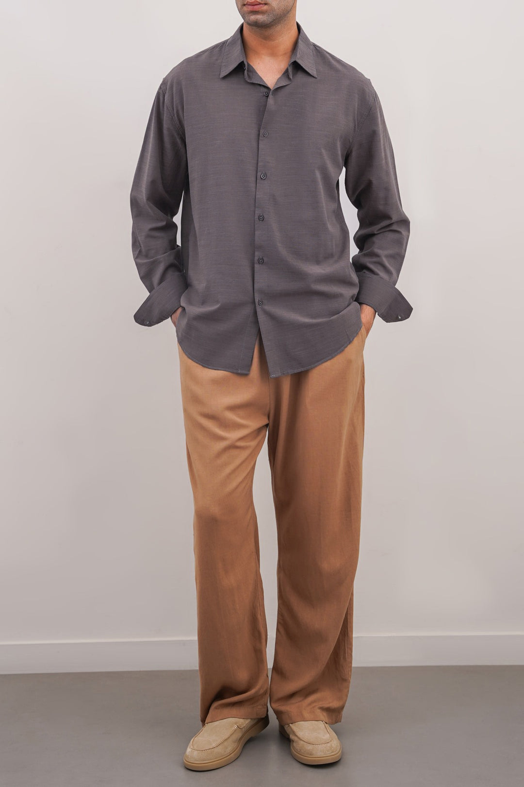 CLASSIC BUTTON DOWN SHIRT