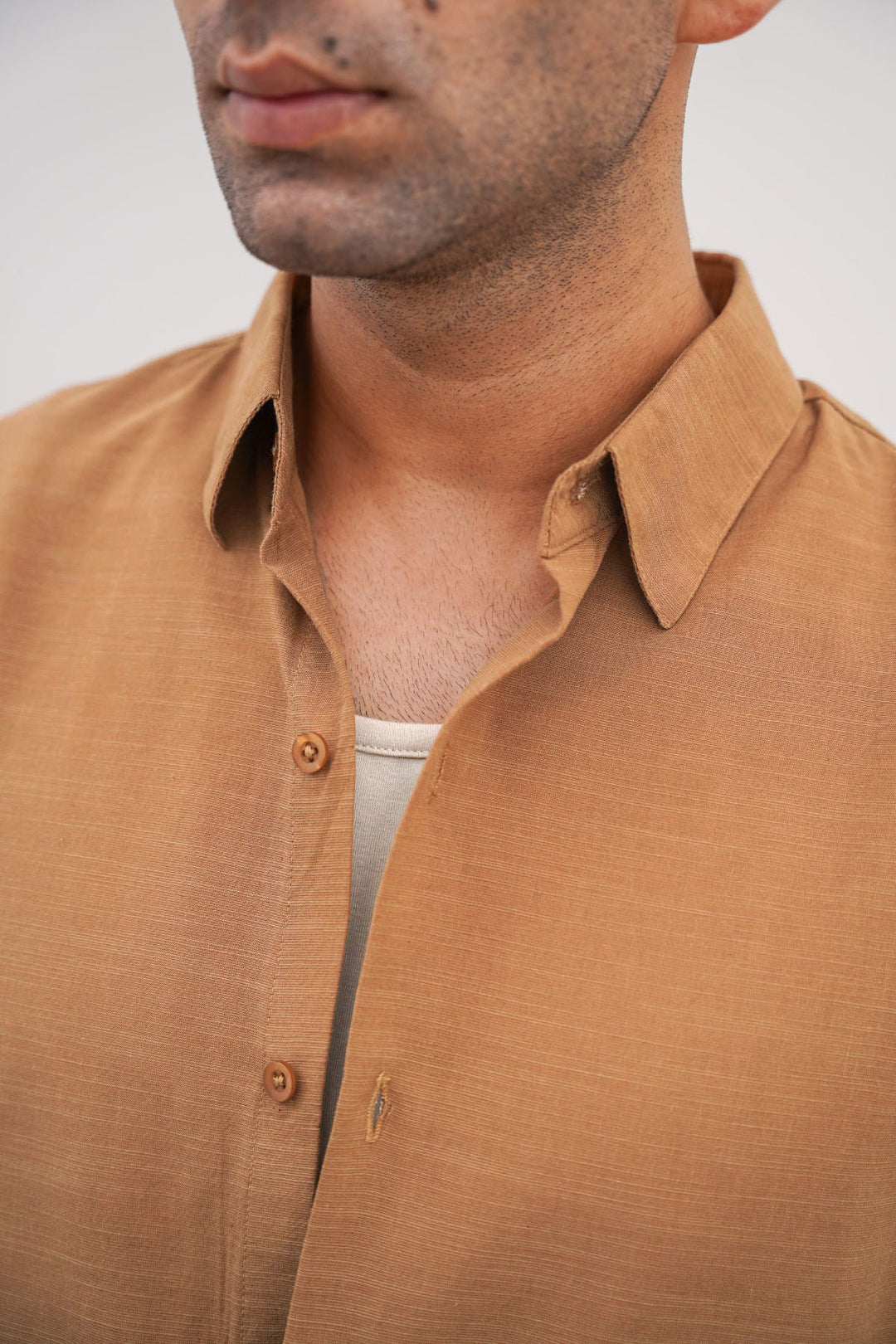 OCHRE BROWN CLASSIC BUTTON DOWN SHIRT