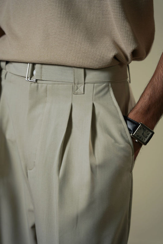 BEIGE SIGNATURE BELTED PANTS