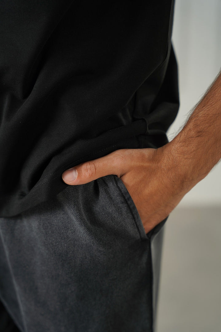 MINIMAL STRAIGHT-LEG PANTS