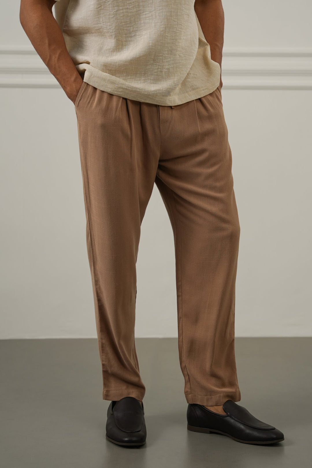 KHAKI FLOWY BLENDED LINEN TROUSERS