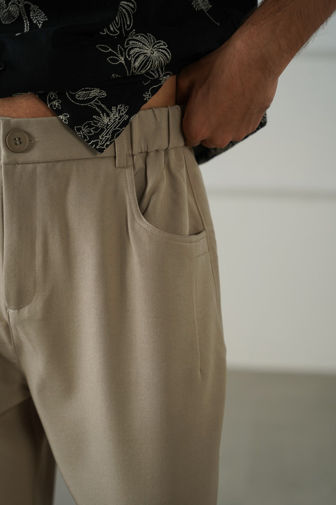 KHAKI TWILL BAGGY PANTS