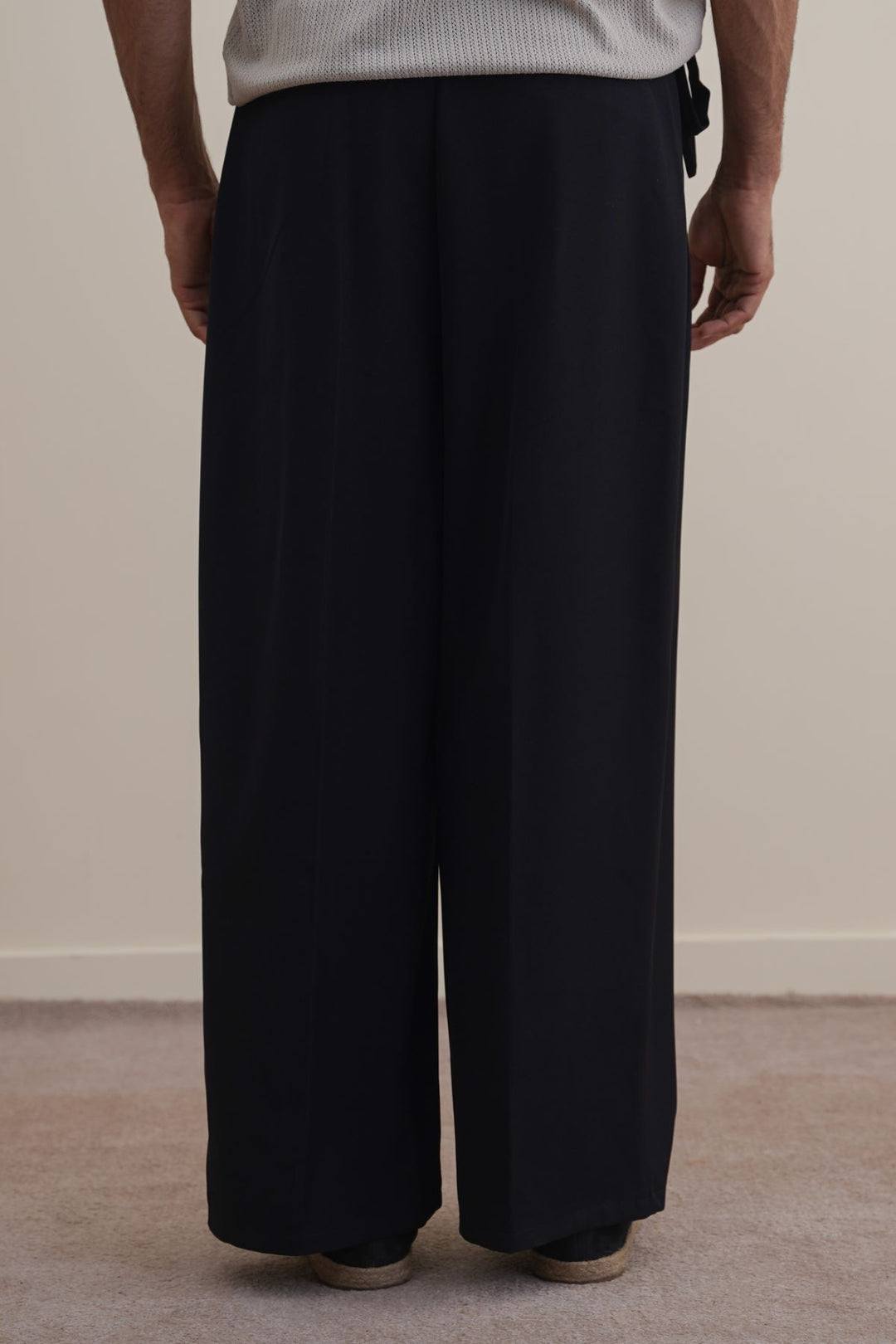 BLACK TIE UP SLOUCHY PANTS