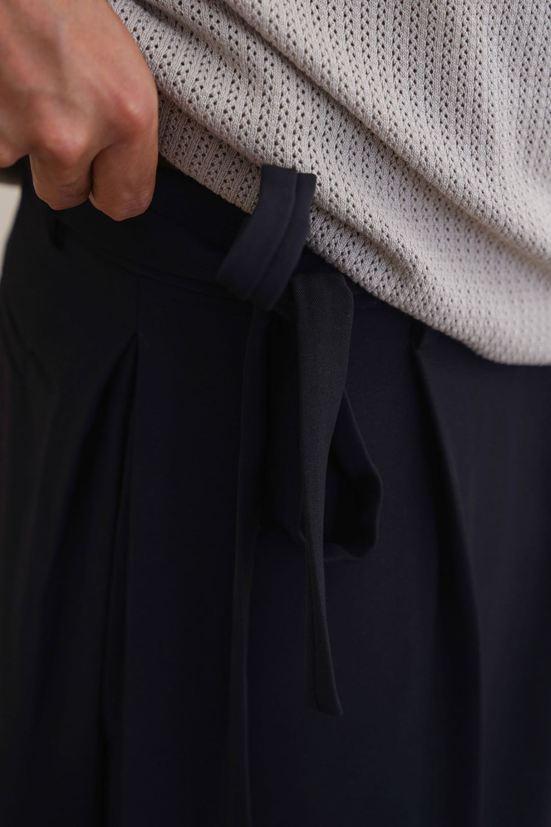 BLACK TIE UP SLOUCHY PANTS