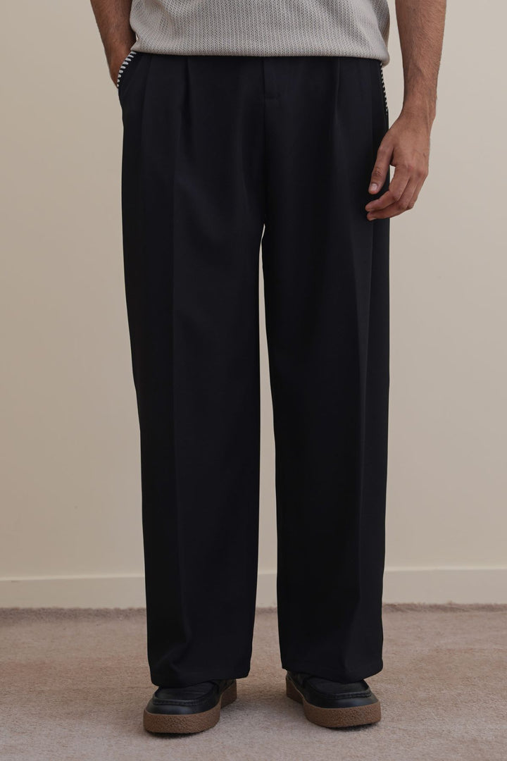 BLACK STITCH DETAIL TAILORED PANTS