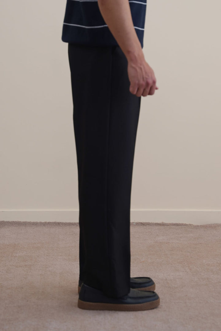 BLACK COIN POCKET DETAIL PANTS