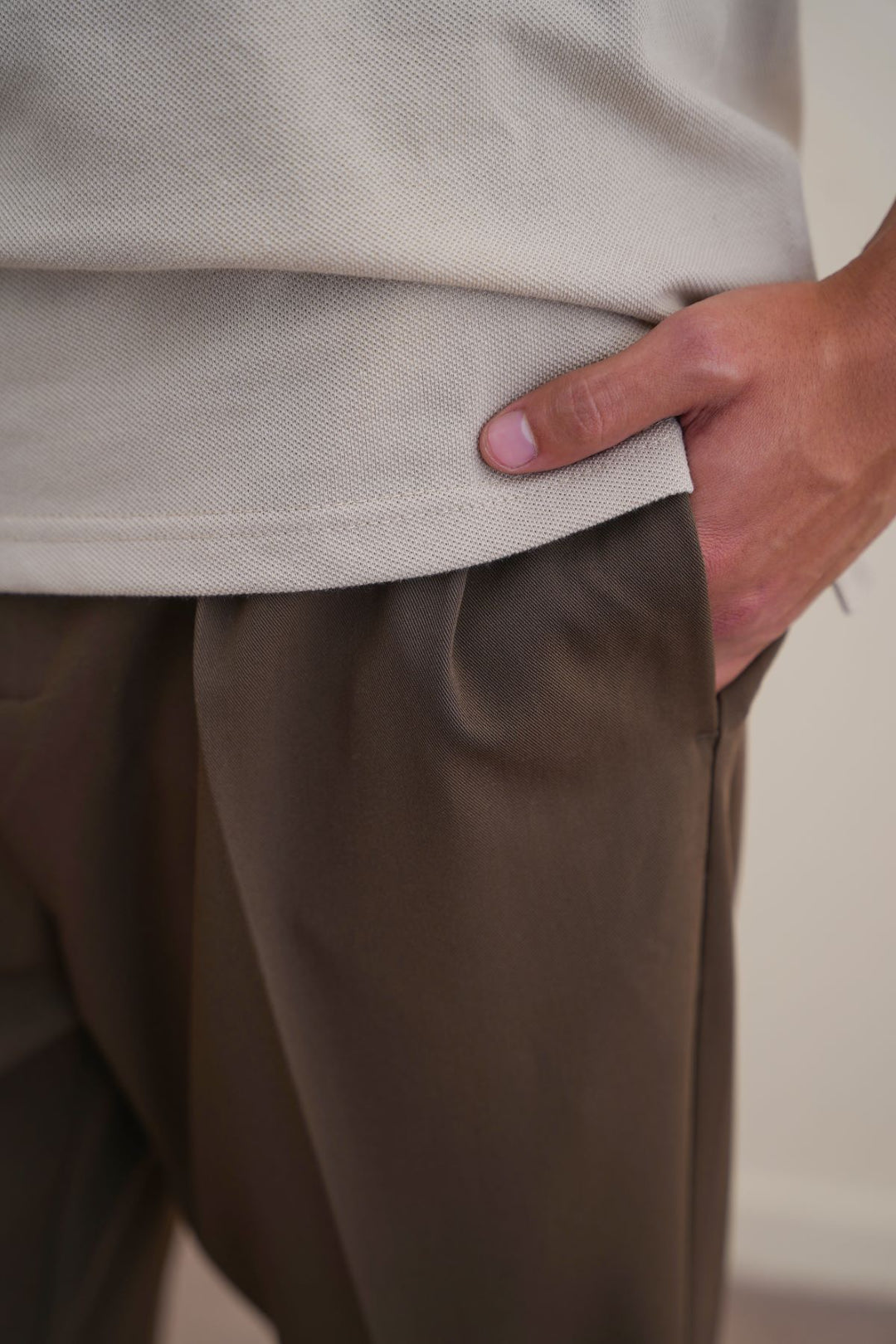 BROWN DOUBLE PLEAT PANTS