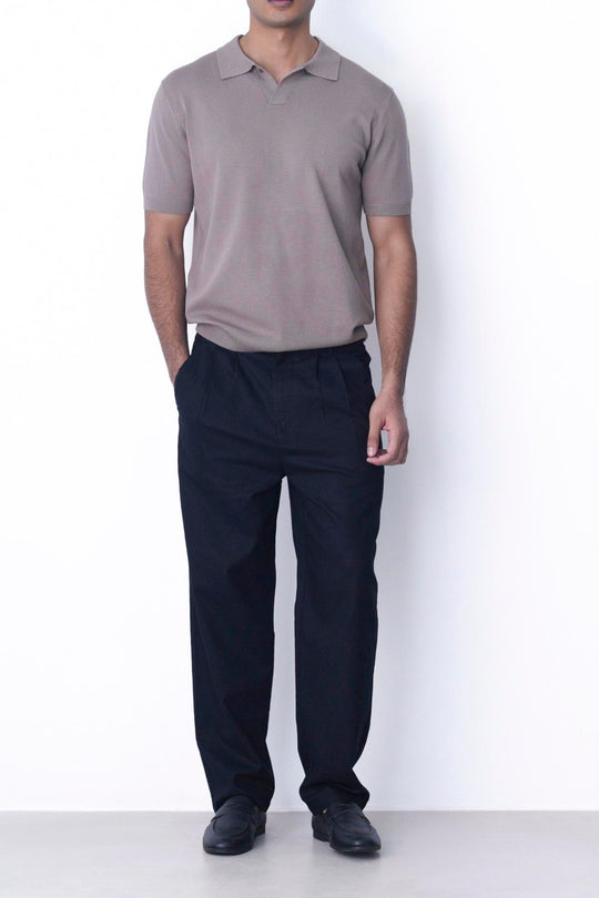 BLACK RELAXED FIT PLEATED PANTS