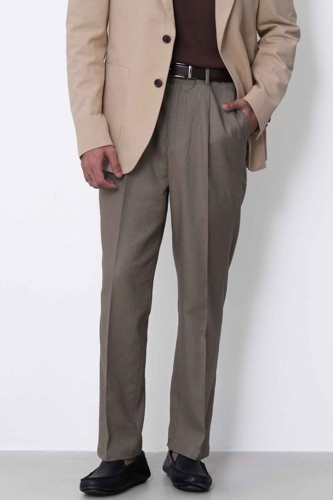 KHAKI TAILORED HERRINGBONE PANTS
