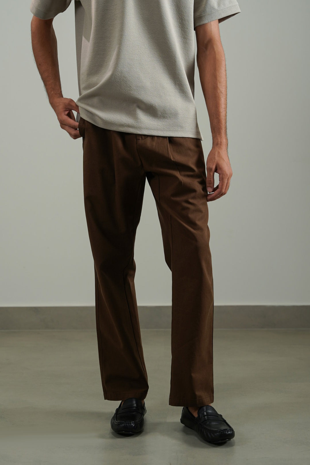 RELAXED PLEATED PANTS