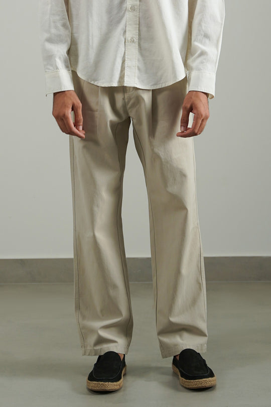 KHAKI RELAXED PLEATED PANTS