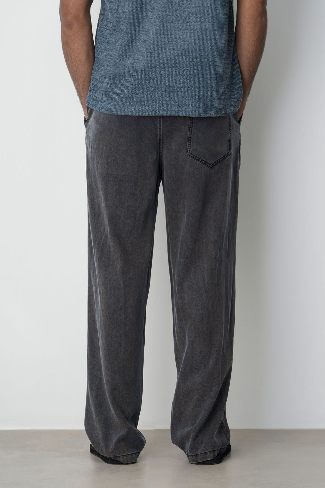 CHARCOAL WASHED LYOCELL TROUSERS
