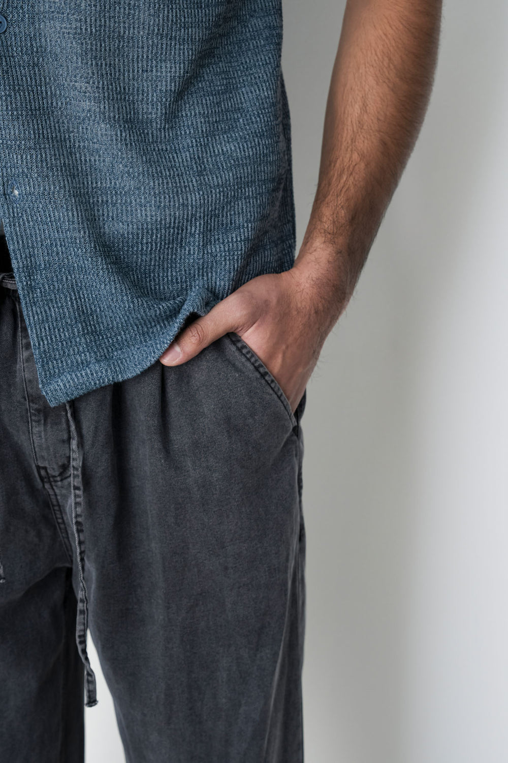 CHARCOAL WASHED LYOCELL TROUSERS